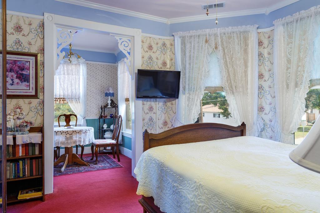 Roseberry House Bed And Breakfast Susanville Extérieur photo