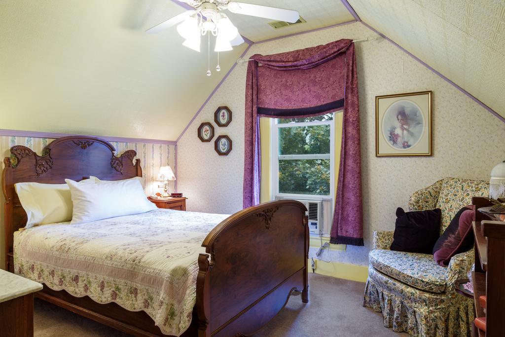 Roseberry House Bed And Breakfast Susanville Extérieur photo